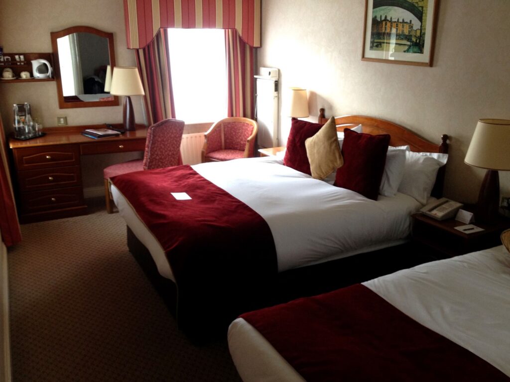 guia-dublin-donde-dormir-generator-hostel-buswells-hotel