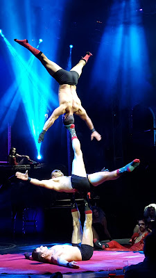 circo-horrores-cabaret-maldito