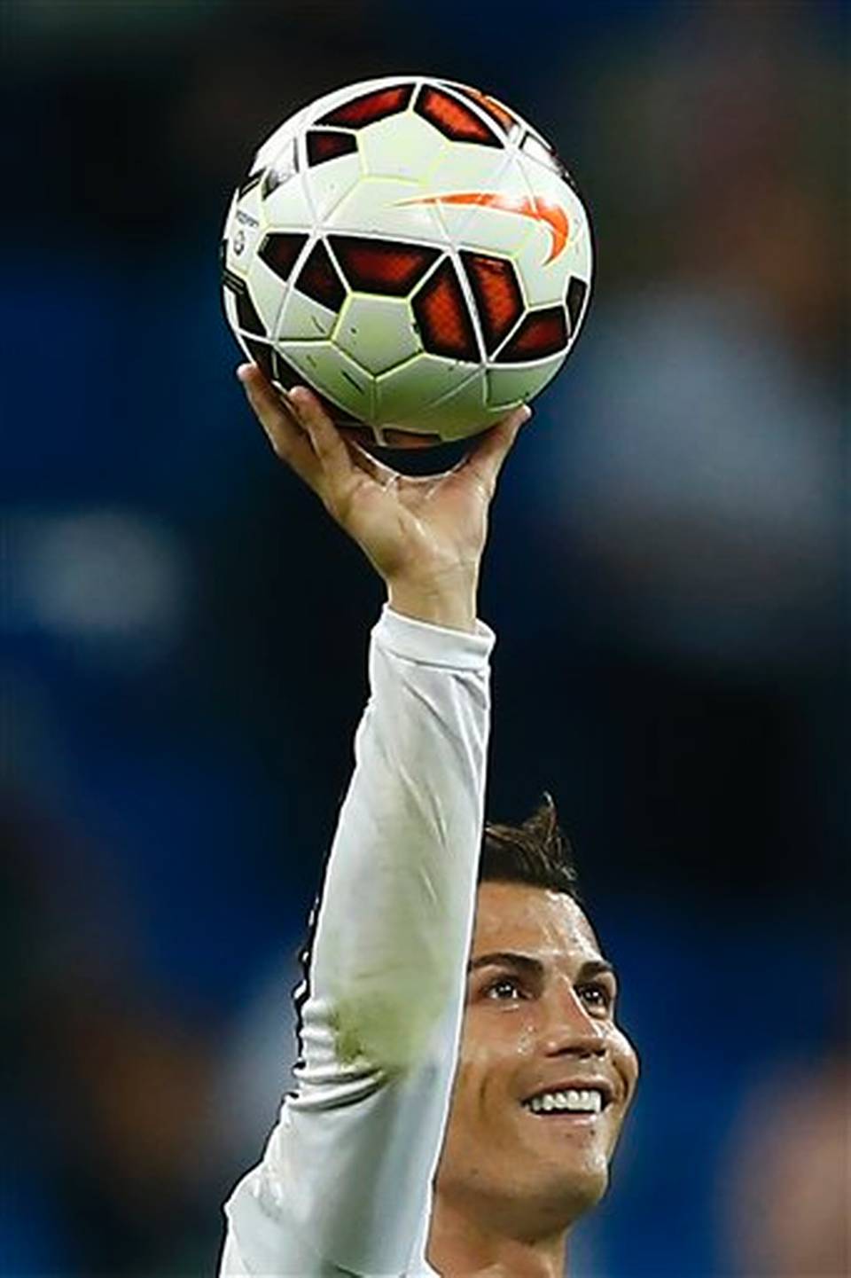 cristiano-ronaldo-hat-trick-elche cr7-es-una-bestia-marcar-goles-bicho-record-cristiano
