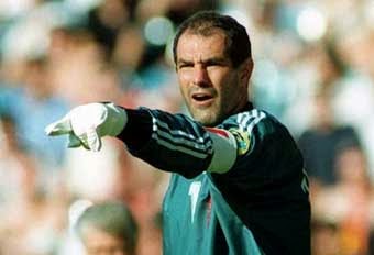 zubizarreta-capitan-seleccion zubizarreta-barca-barcelona-futbol-capitan
